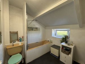 BATHROOM A- click for photo gallery